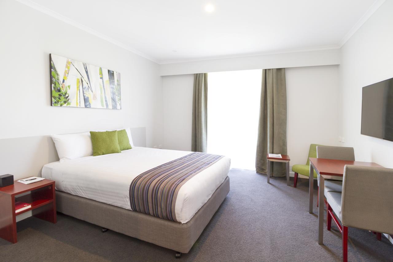 อะโบเด แนร์ราบันดาห์ Hotel แคนเบอร์รา ภายนอก รูปภาพ
